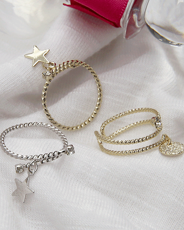 Star And Moon Charm Ring Set